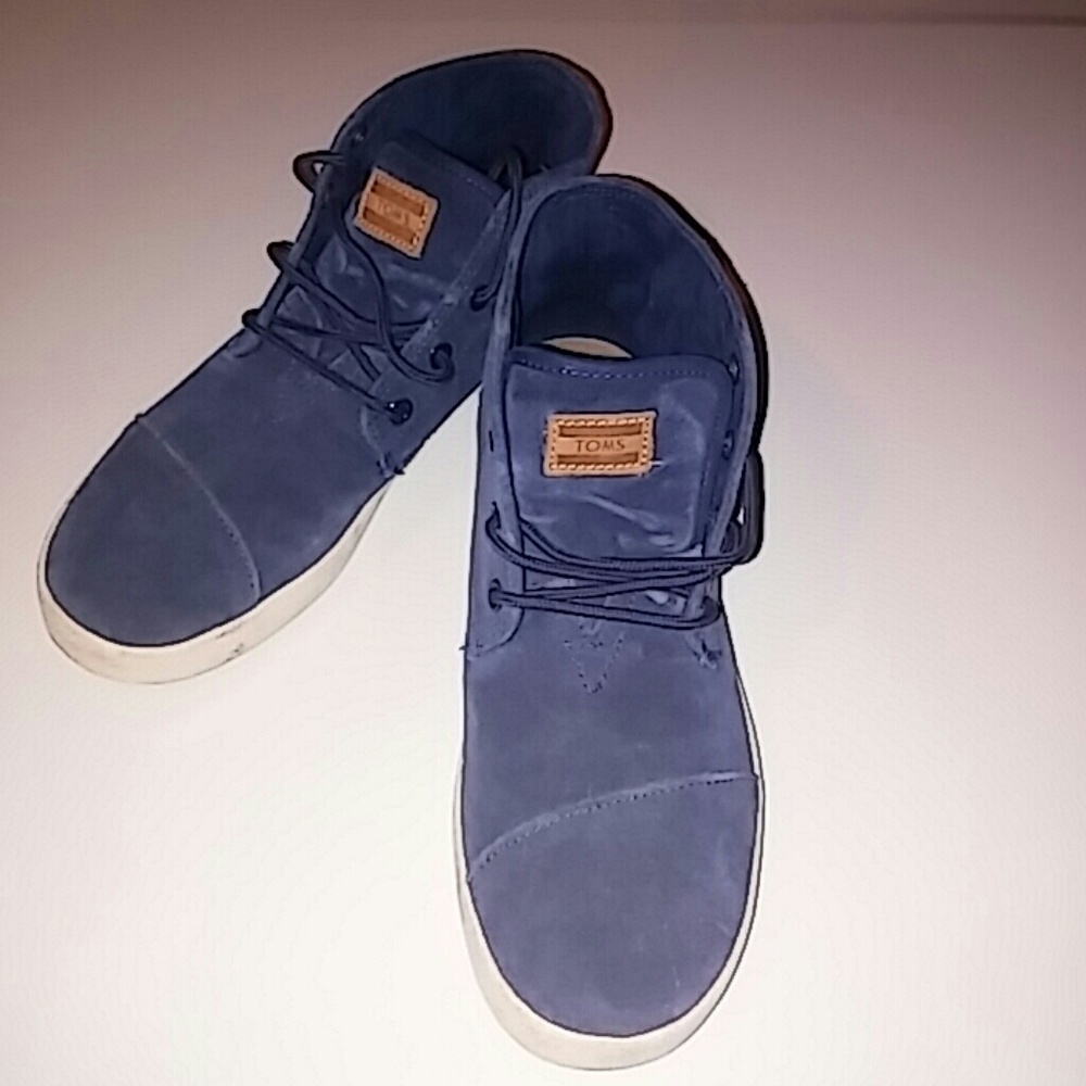 Toms